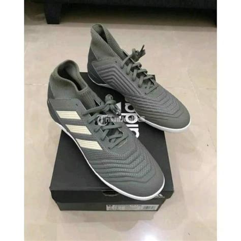 harga sepatu adidas predator original
